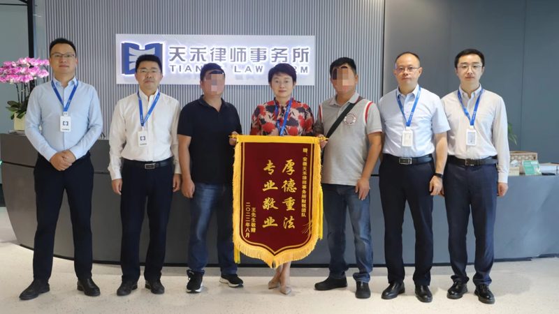 优质的服务是选择版权登记代理机构的关键。企业应关注以下方面：